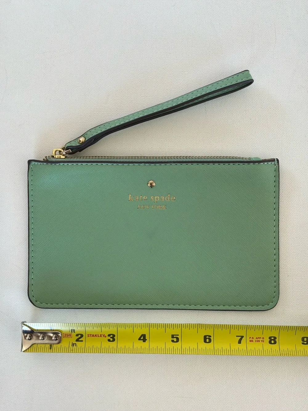 Kate Spade New York Mint Green Saffiano Leather Wristlet Pouch Wallet